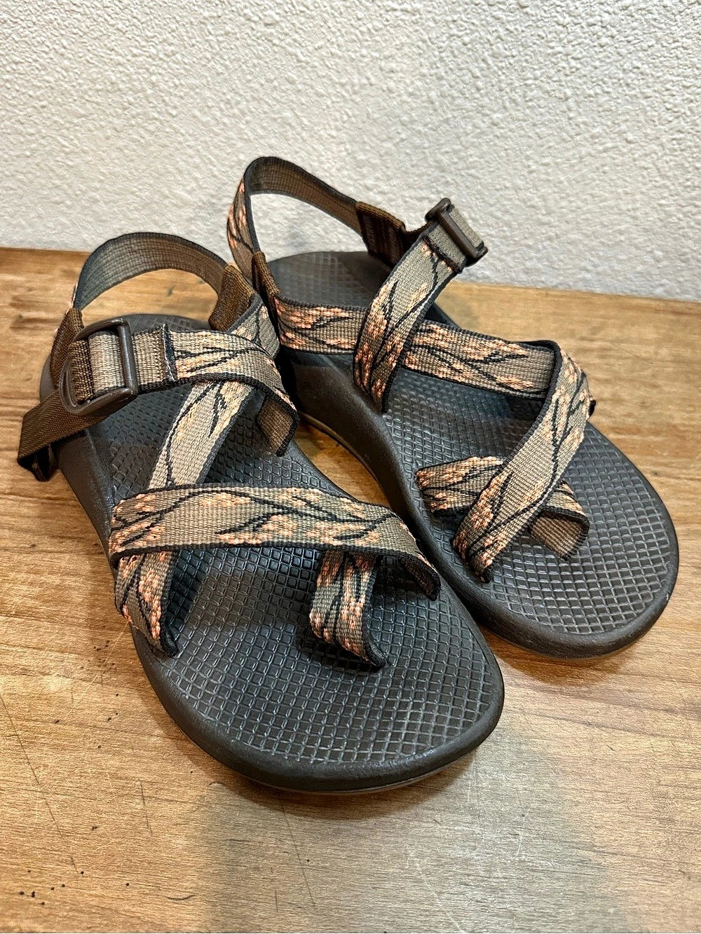 Chaco Z/2 Yampa Blossom Women’s Size 6 Floral Sandals Vibram Outdoor Hiking